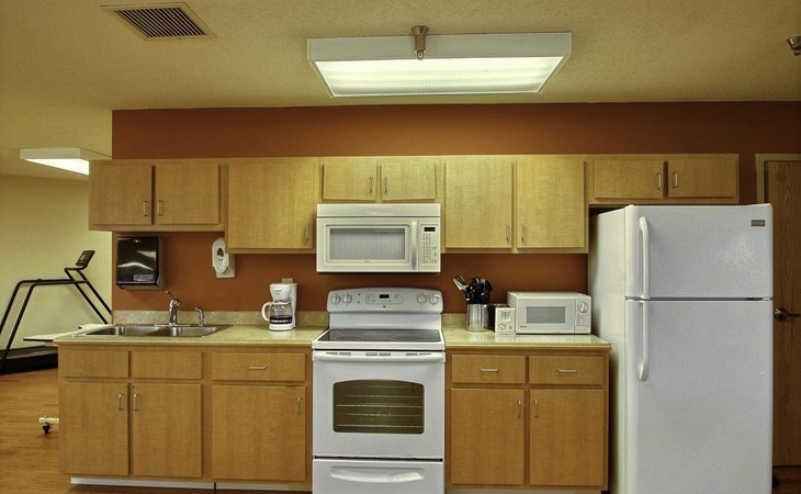 eagle-creek-healthcare-center-closed-46254-10662_5
