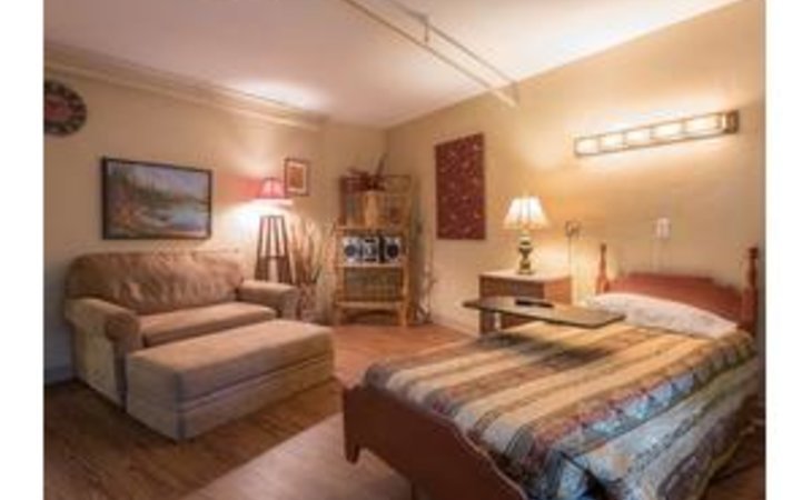 valley-manor-care-center-81401-10827_2