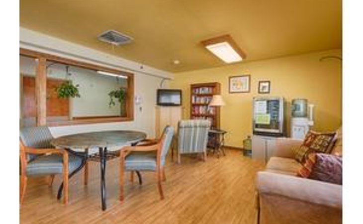valley-manor-care-center-81401-10827_4
