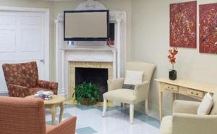the-elms-care-and-rehabilitation-center-03055-10886_6