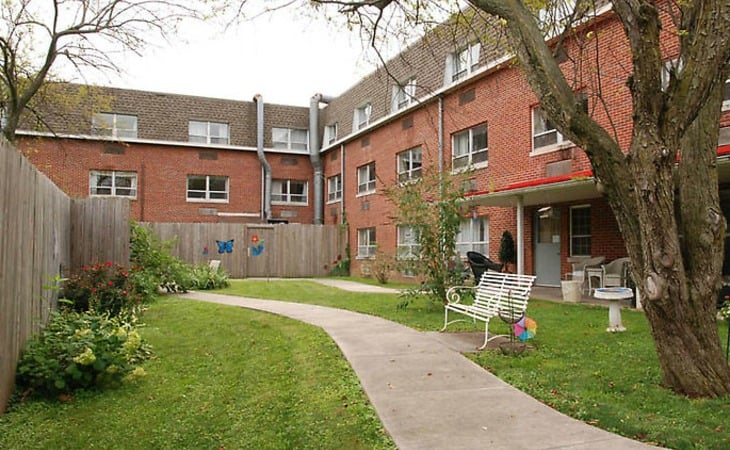 golden-livingcenter-phoenixville-19460-10901_5