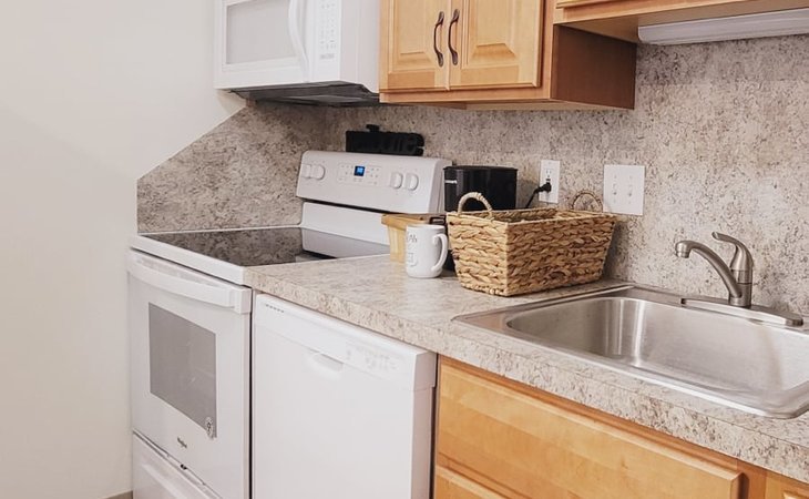 riverton-enhanced-senior-living-18109-11213_3