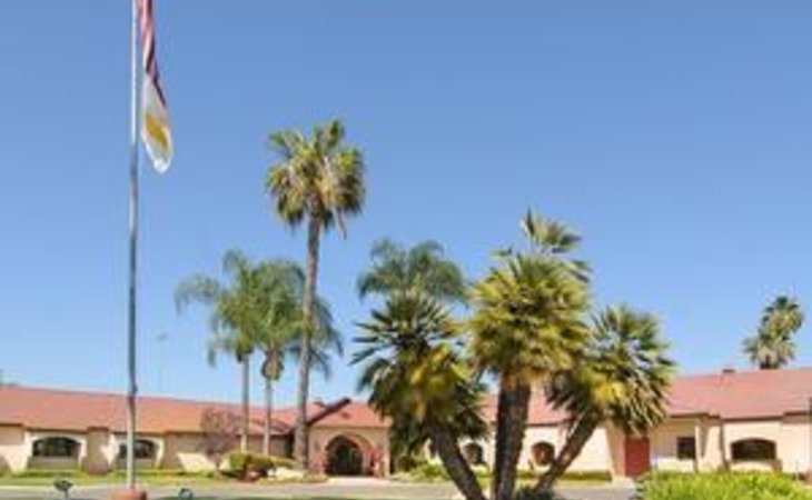 life-care-center-of-escondido-92025-11512_3