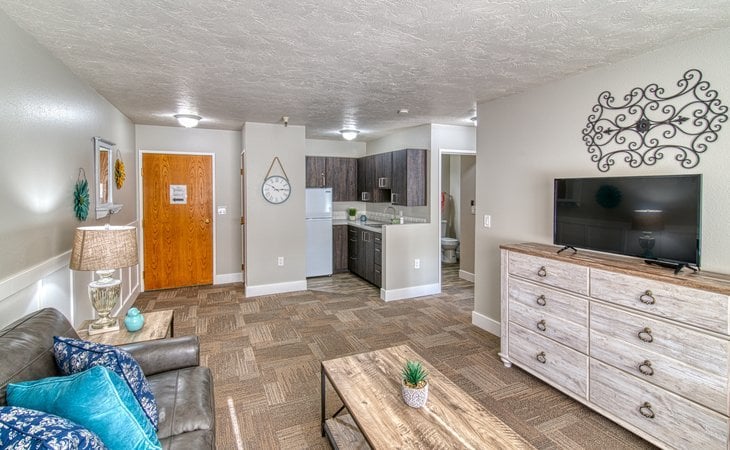 lincoln-court-83401-1176371_5