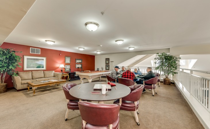 holiday-whiterock-court-75238-1201759_5