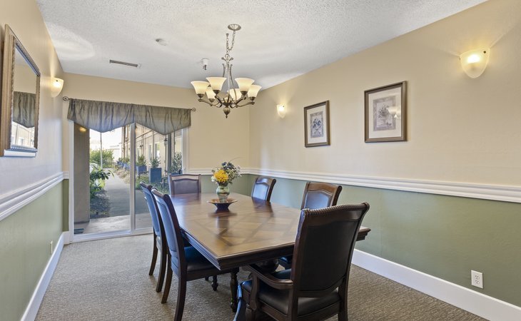 serra-highlands-senior-living-94015-1201800_8