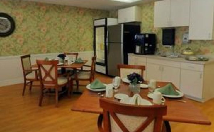the-pines-at-glens-falls-center-for-nursing-and-rehabilitation-12801-1210301_6