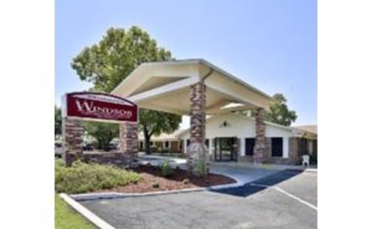 windsor-nursing-and-rehabilitation-center-of-segui-78155-1211220_2