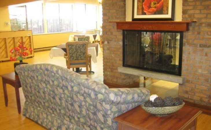 east-lake-nursing-rehabilitation-center-46514-12129_3