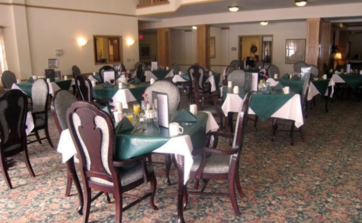 meadowmere-mitchell-manor-oak-creek-53154-1220790_2