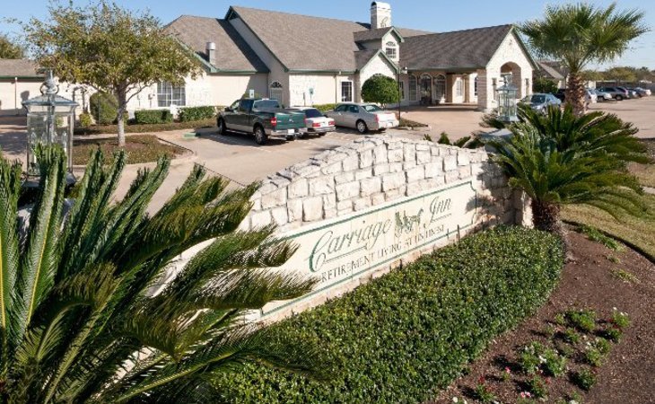 carriage-inn-lake-jackson-77566-1222087_1