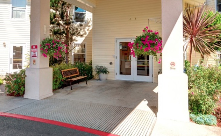 bayside-terrace-senior-living-memory-care-97420-1224276_2