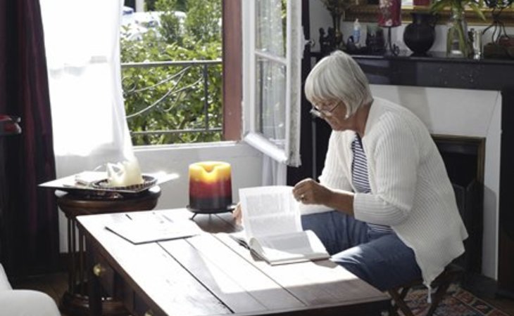at-home-caregivers-94945-1225758_6