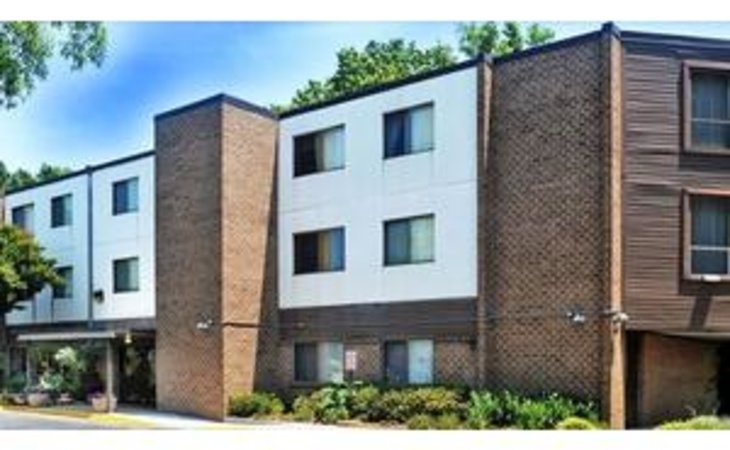 luther-manor-23452-1227497_3