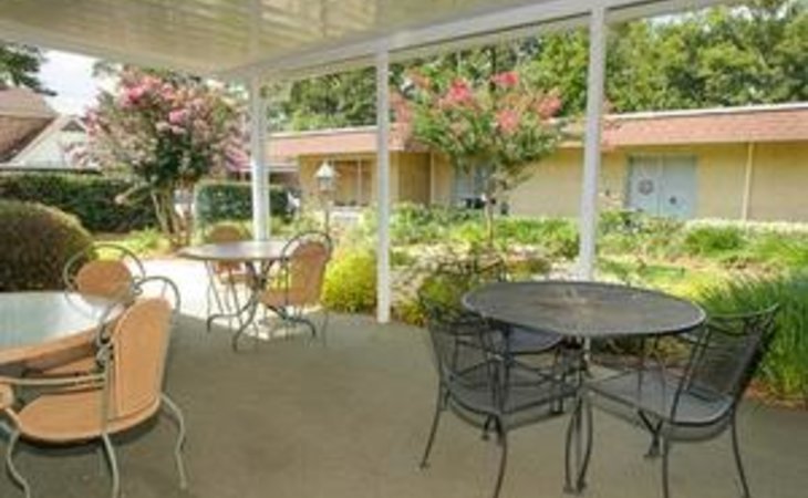 camellia-gardens-of-life-care-31792-1227795_8