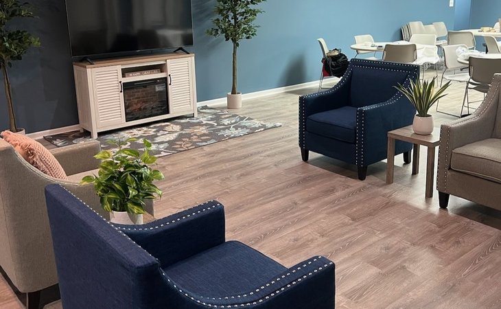 modern-living-assisted-living-for-seniors-48036-1228674_3