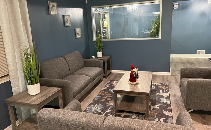 modern-living-assisted-living-for-seniors-48036-1228674_4
