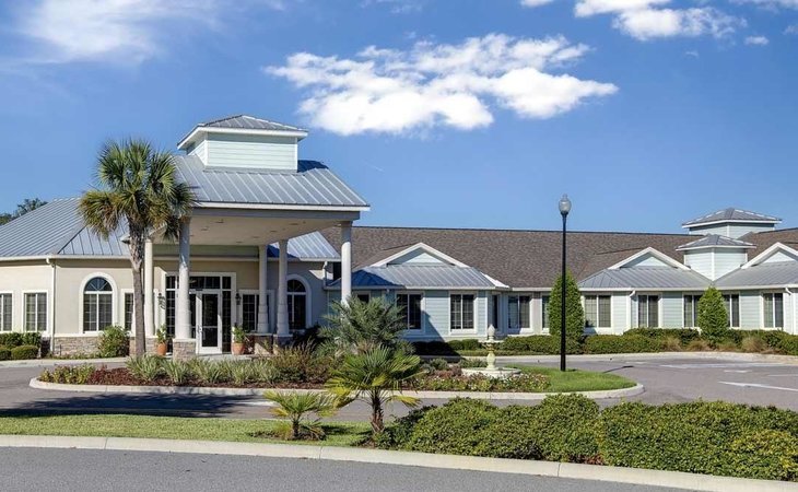 lady-lake-senior-living-32159-1229664_1