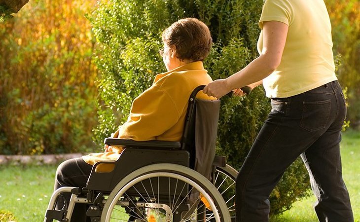 caretaker-home-care-services-45840-1232585_3