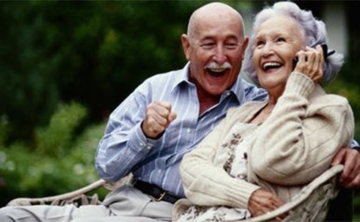 aging-assistant-94560-1233433_2