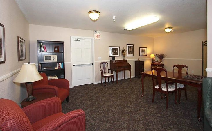 oak-terrace-memory-care-95372-1234646_3