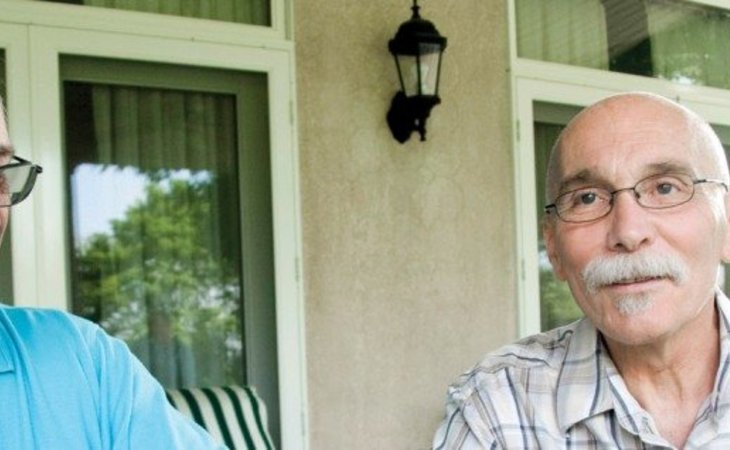 seniors-helping-seniors-46176-1234850_5