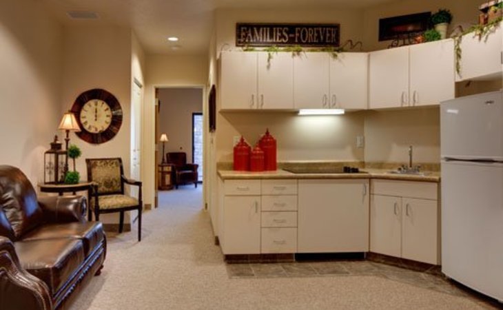 maple-springs-senior-living-84302-1235792_5