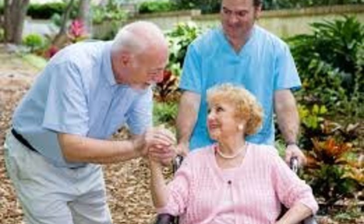 assisting-hands-07470-1236838_4