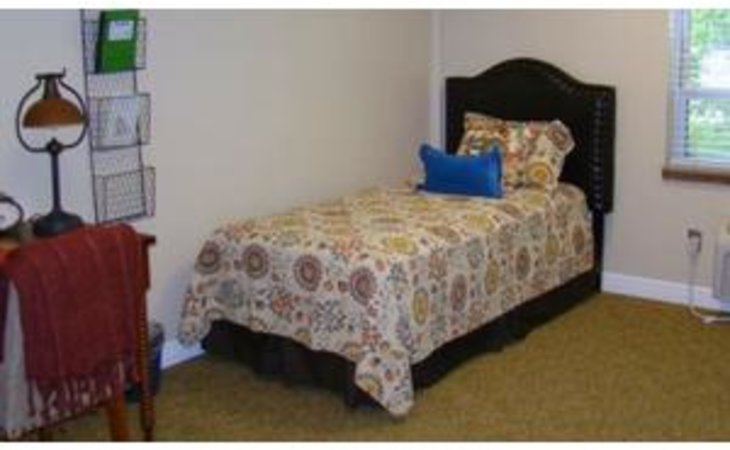 clay-center-presbyterian-manor-67432-1237168_7