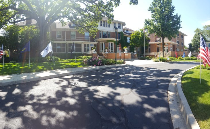 the-atrium-at-oak-crest-residence-60123-1237565_10