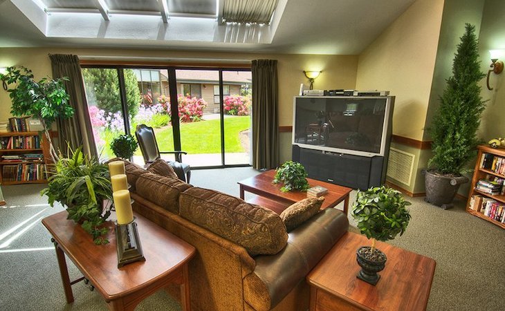 high-point-village-98022-1237786_3