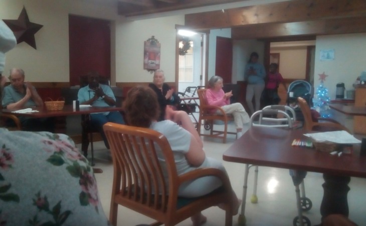 oak-creek-senior-living-66614-1239878_3