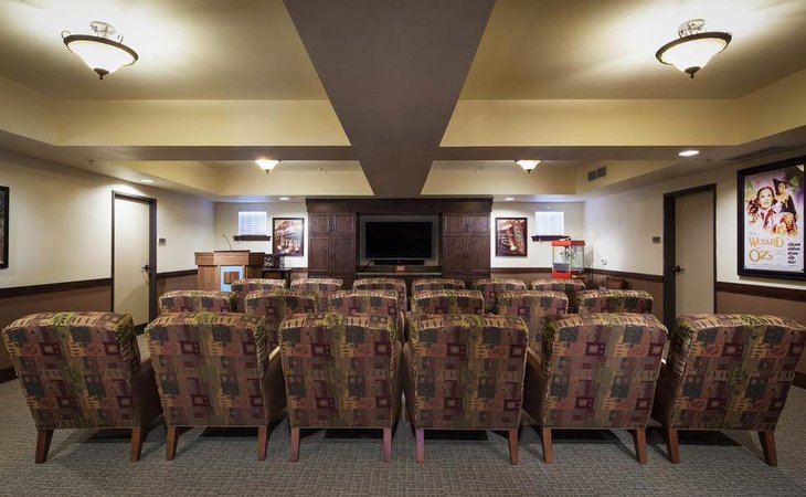 white-cliffs-senior-living-86409-1240143_5