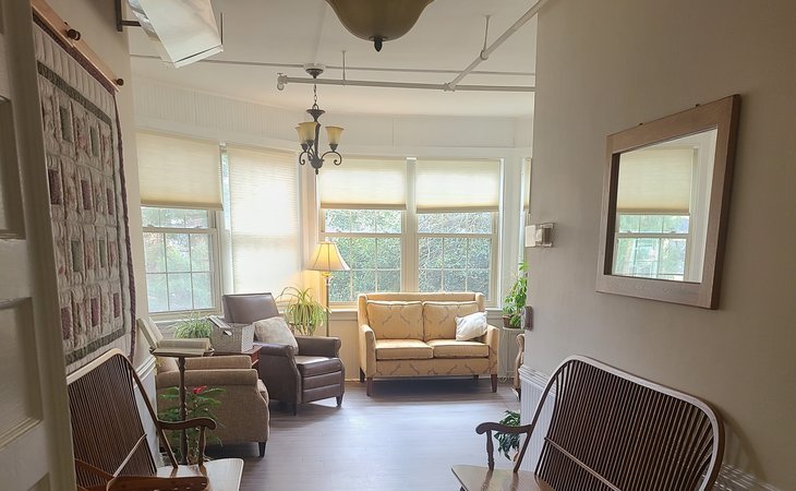 friends-home-in-kennett-19348-1240267_3