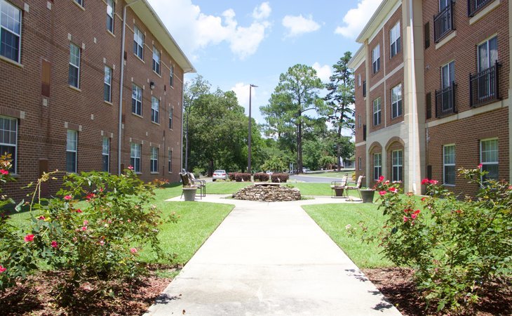 magnolia-manor-of-macon-31204-1240391_2