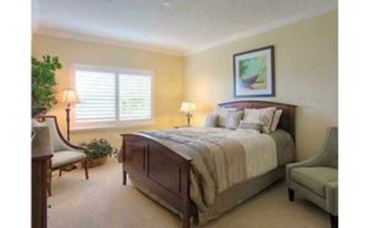 plaza-west-health-center-at-freedom-plaza-33573-1240575_2