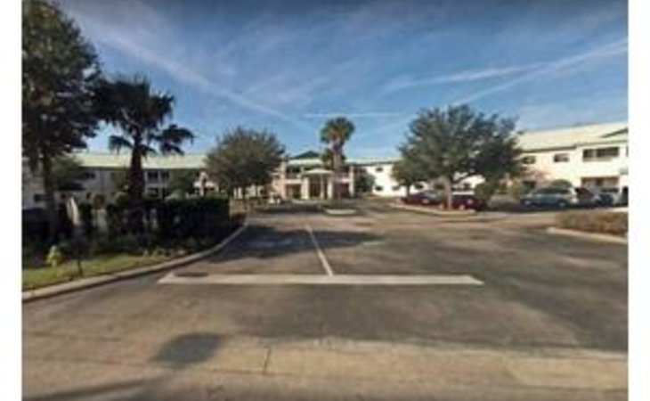 plaza-west-health-center-at-freedom-plaza-33573-1240575_4