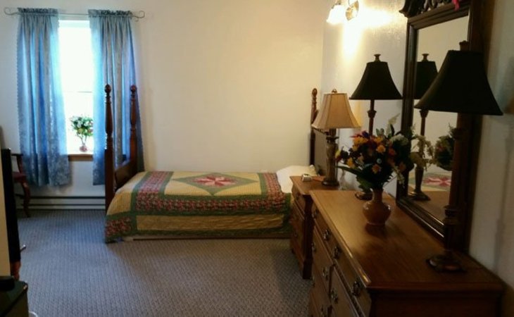 country-manor-16201-1241529_4