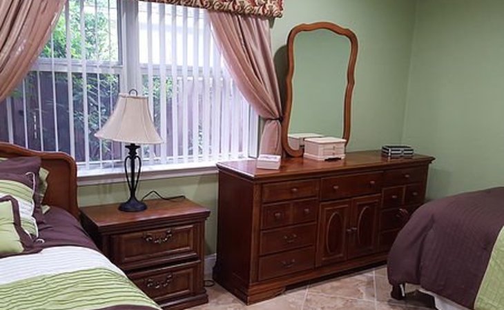 hibiscus-palace-assisted-living-ii-33414-1248301_3