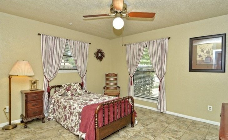 family-tree-assisted-living-78660-1248529_3