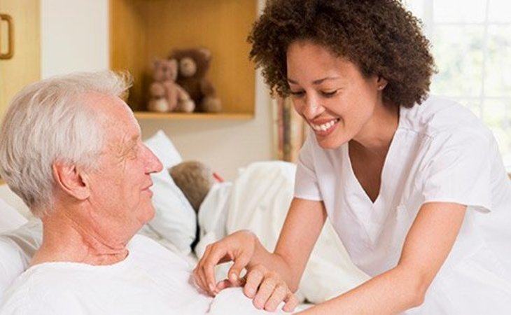 helping-hands-home-care-agency-36116-1249098_3
