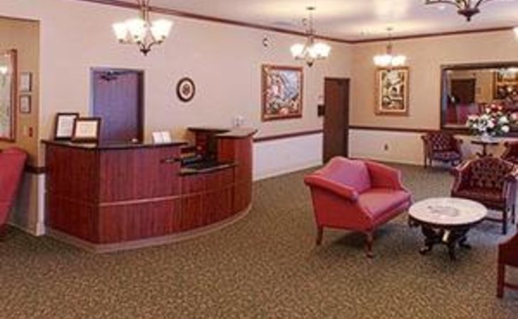pine-creek-care-center-95661-1250093_1