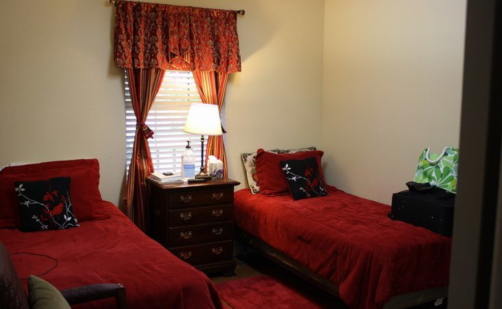 assisted-living-by-unlimited-care-cottages-oakridge-cottage-77386-1253554_3