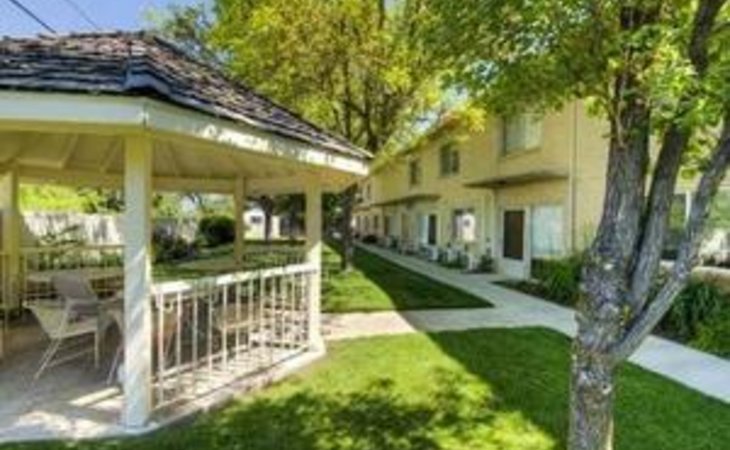 crestwood-rehabilitation-and-nursing-84403-1263028_11