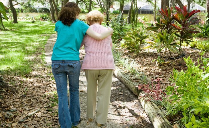 home-well-senior-care-virginia-22046-1266954_3