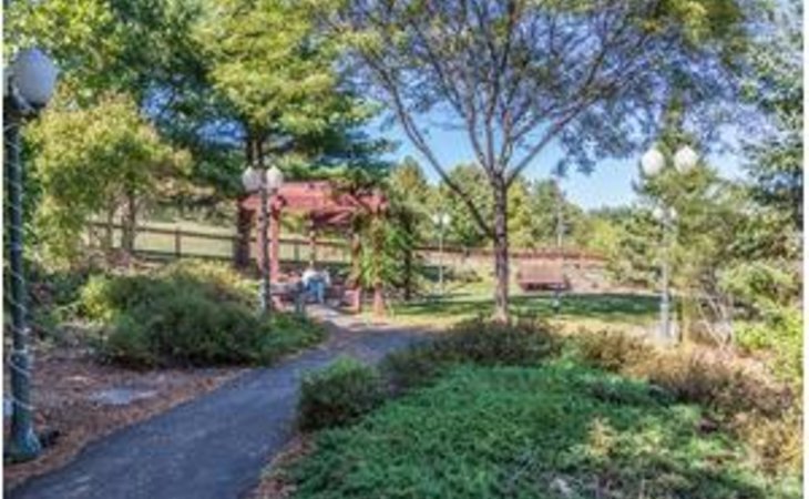 pearl-and-everett-gilmour-health-care-facility-13815-1330535_4