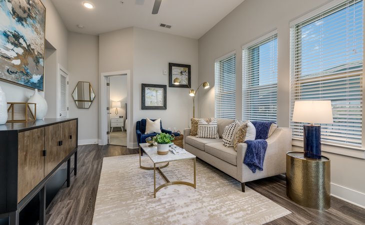 overture-providence-55-apartment-homes-28277-1363091_2