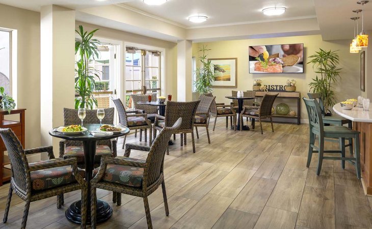 atria-newport-plaza-92663-1363440_3