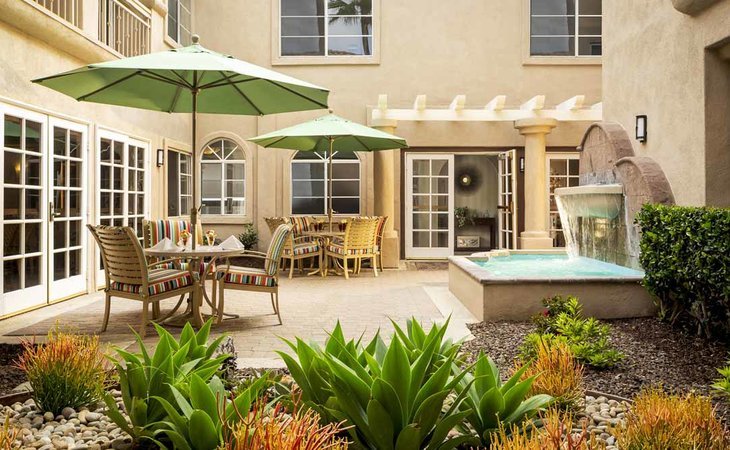 atria-newport-plaza-92663-1363440_5