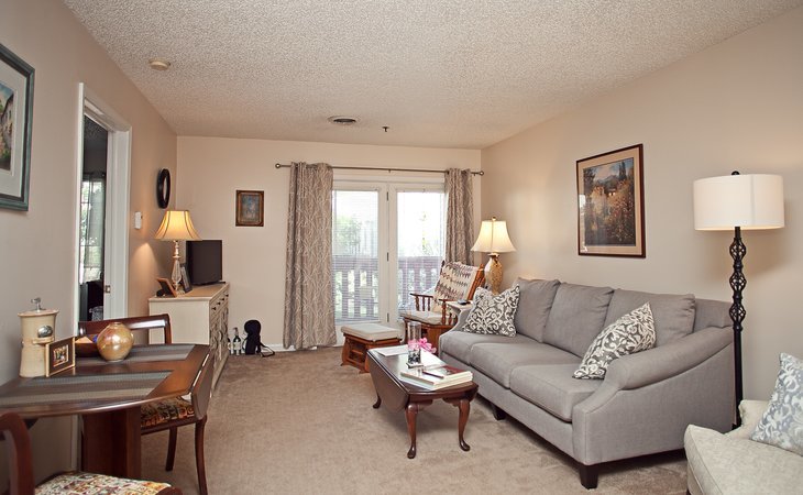 the-hearth-at-castle-gardens-13850-1363933_5